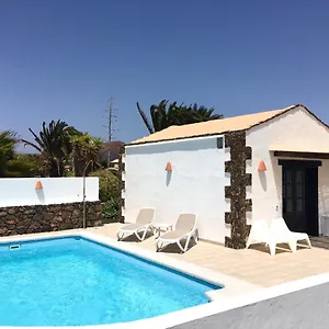 Felix Met Private Pool! , Lajares Spanien
